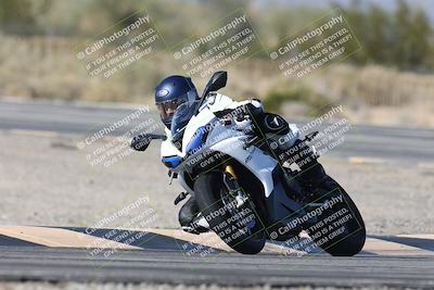 media/Dec-01-2025-Moto Forza (Mon) [[2daa91e15f]]/3-Beginner Group/Session 3 (Turn 3)/